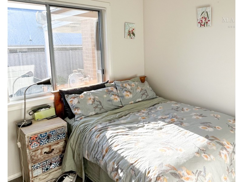 64 Kaloona Drive, Bourkelands NSW 2650