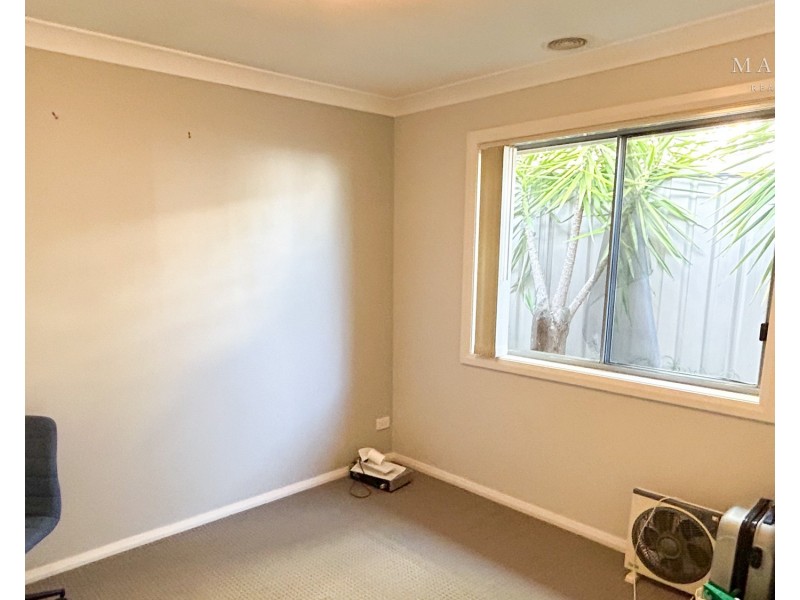 64 Kaloona Drive, Bourkelands NSW 2650