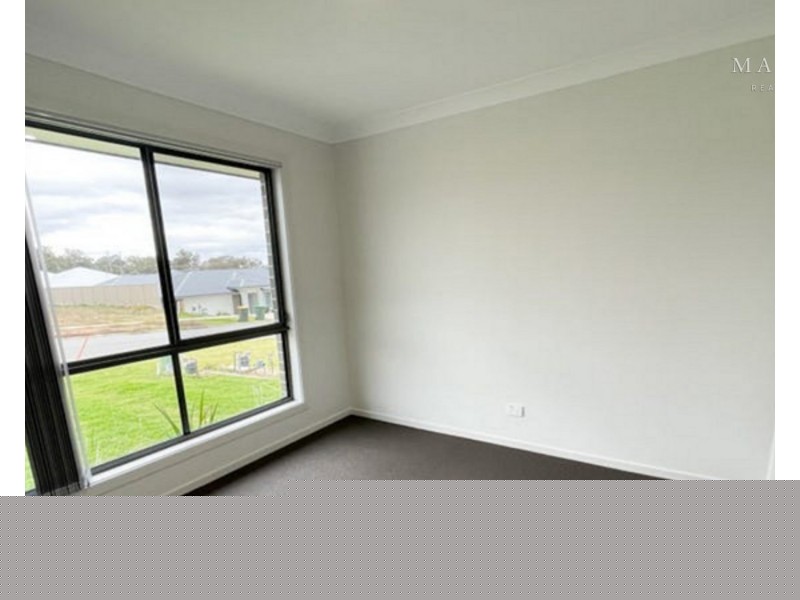 2/138 Bradman Drive, Boorooma NSW 2650