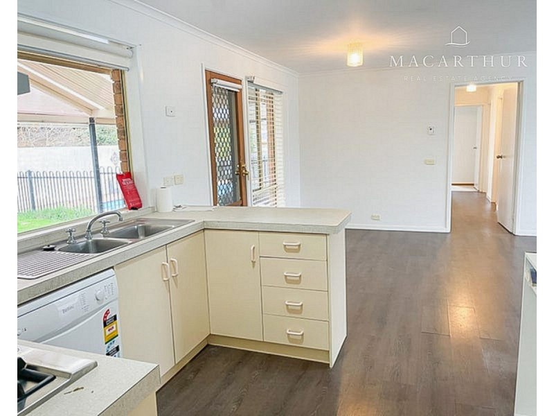 12 Cooba Place, Estella NSW 2650