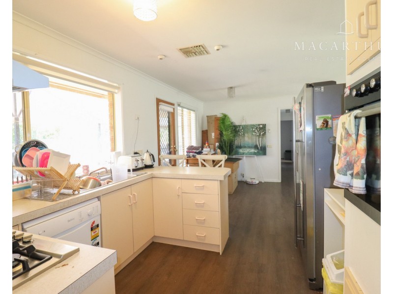 12 Cooba Place, Estella NSW 2650