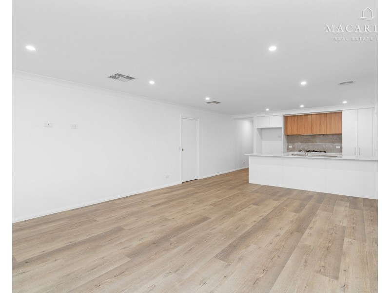 7 Lacebark Drive, Forest Hill NSW 2651
