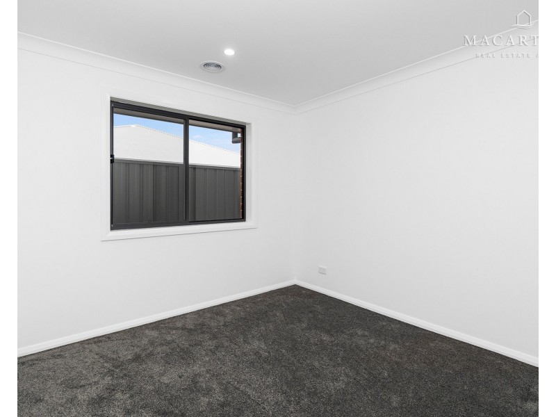7 Lacebark Drive, Forest Hill NSW 2651
