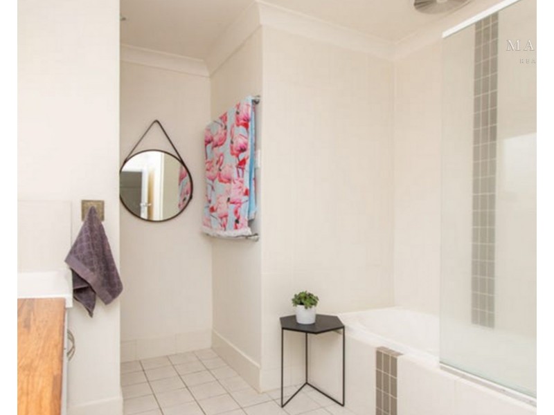 340 Lake Albert Road, Kooringal NSW 2650