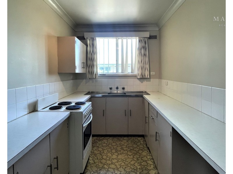 1/278 Bourke Street, Tolland NSW 2650