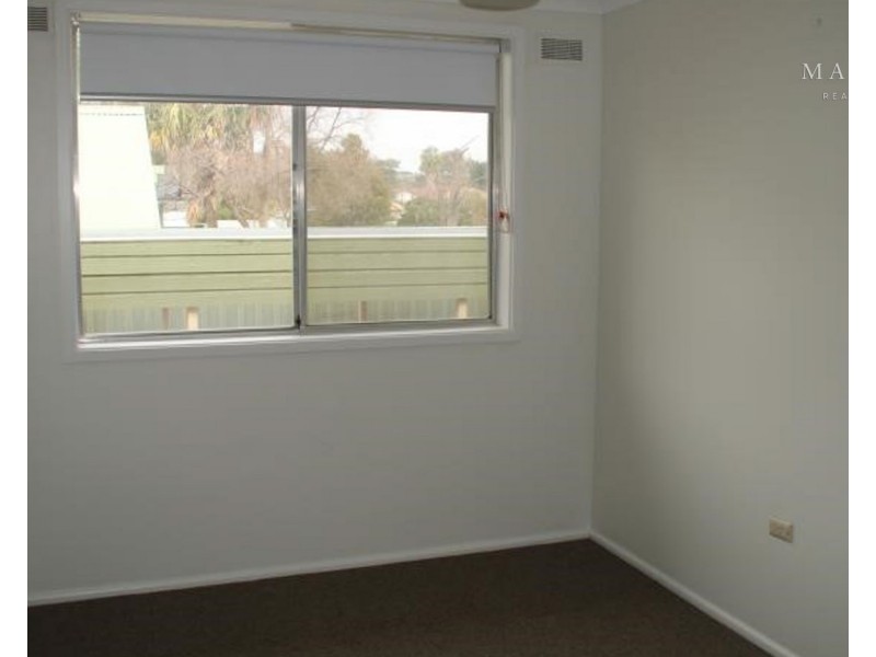 3/278 Bourke Street, Tolland NSW 2650