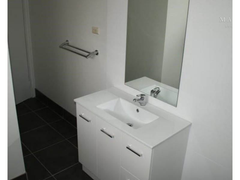 3/278 Bourke Street, Tolland NSW 2650