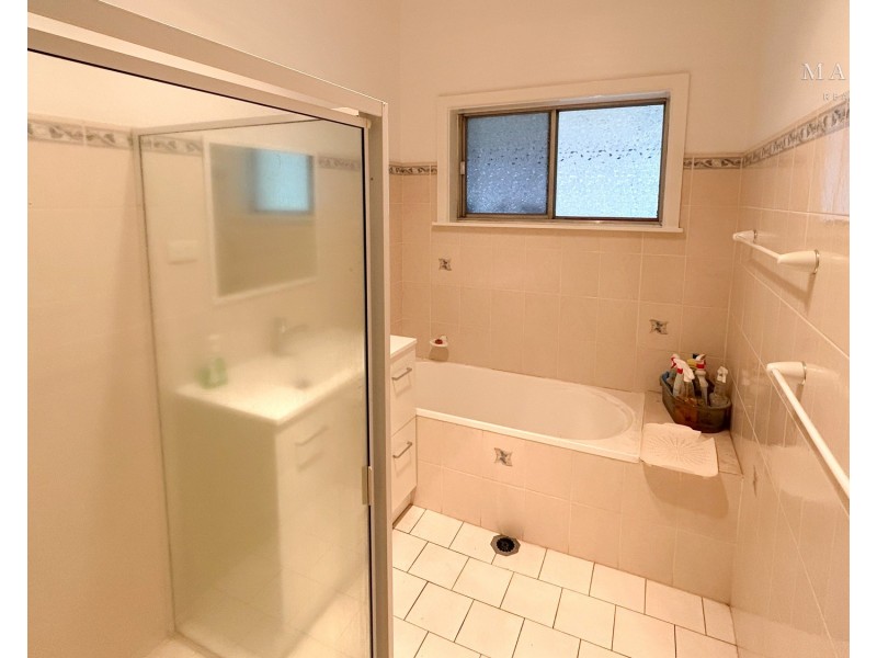 93 Fay Avenue, Kooringal NSW 2650