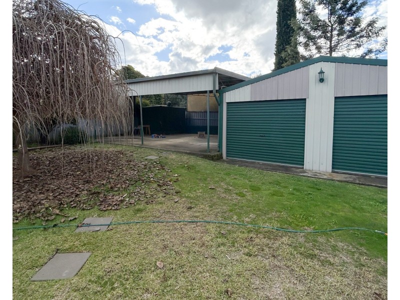 93 Fay Avenue, Kooringal NSW 2650