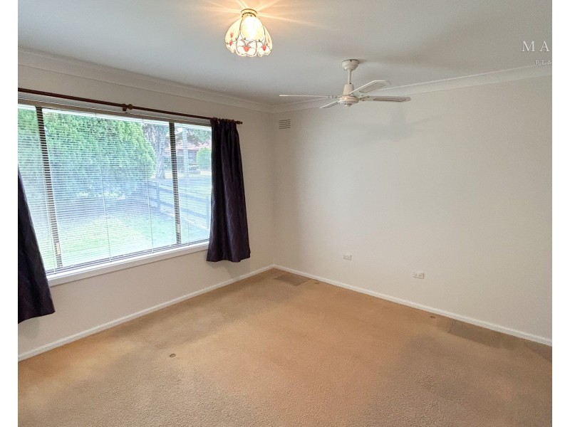 2 Walana Crescent, Kooringal NSW 2650