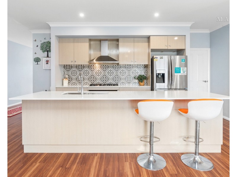 6 Jade Place, Estella NSW 2650