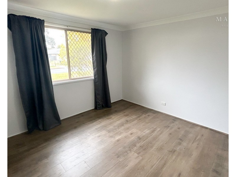 16 Toy Place, Tolland NSW 2650