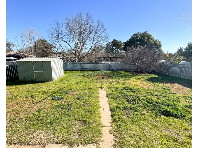 16 Toy Place, Tolland NSW 2650