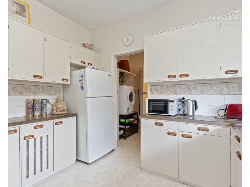 76 Grove Street, Kooringal NSW 2650