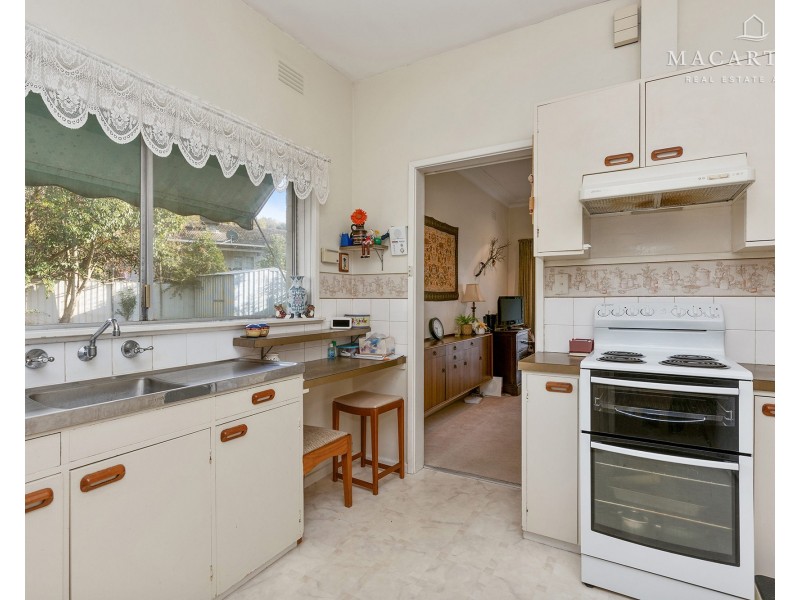 76 Grove Street, Kooringal NSW 2650