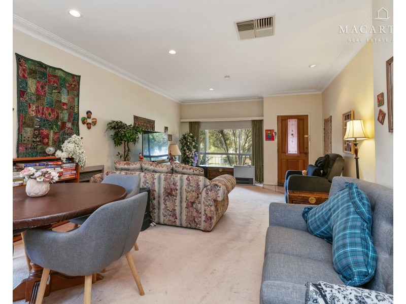 76 Grove Street, Kooringal NSW 2650