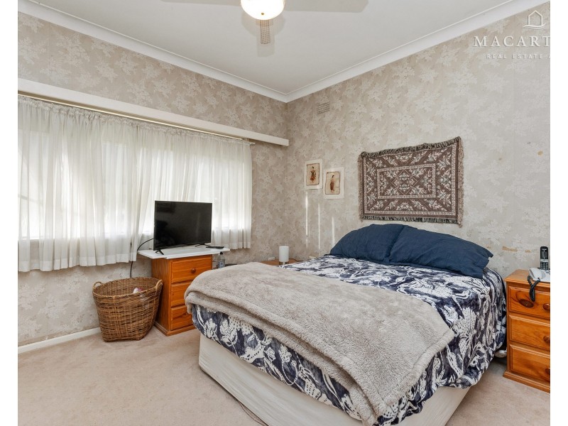 76 Grove Street, Kooringal NSW 2650