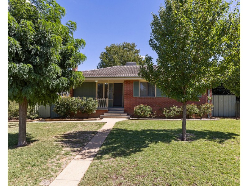 22 Barinya Street, Kooringal NSW 2650