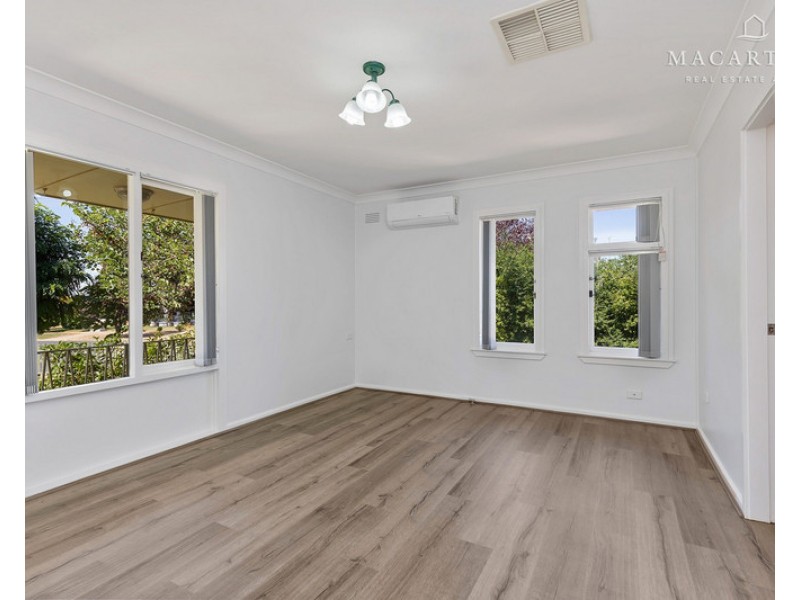 22 Barinya Street, Kooringal NSW 2650