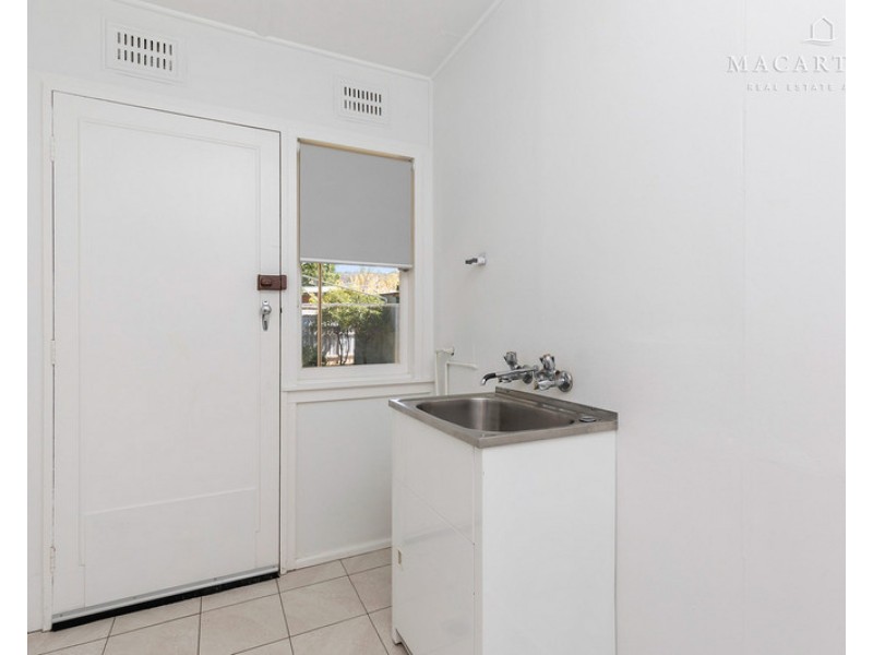 22 Barinya Street, Kooringal NSW 2650