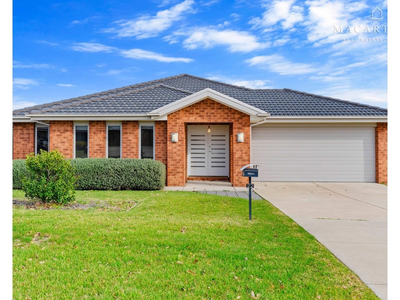 22 Tantoon Circuit, Forest Hill NSW 2651