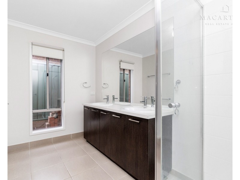 22 Tantoon Circuit, Forest Hill NSW 2651