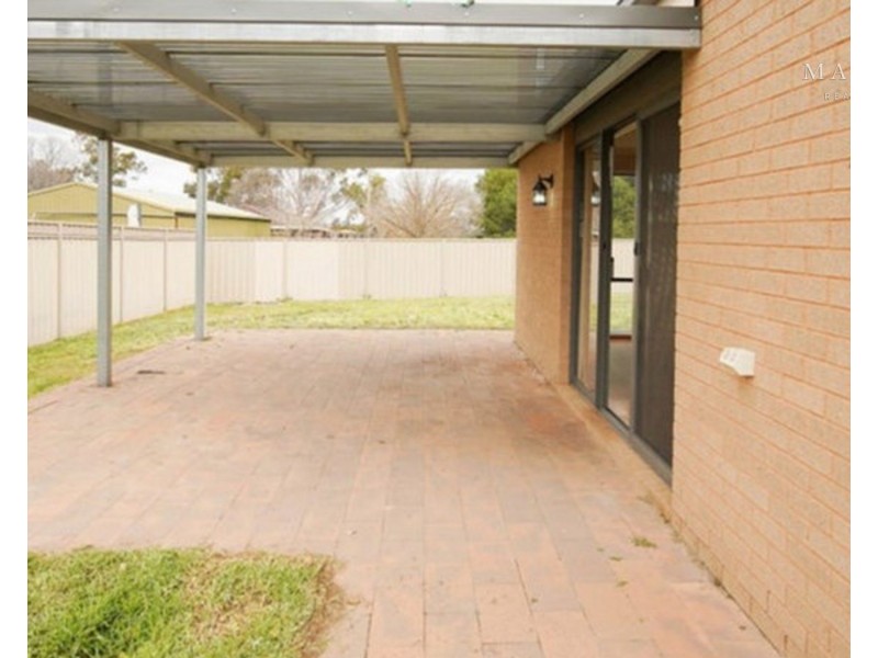 36 Bradman Drive, Boorooma NSW 2650