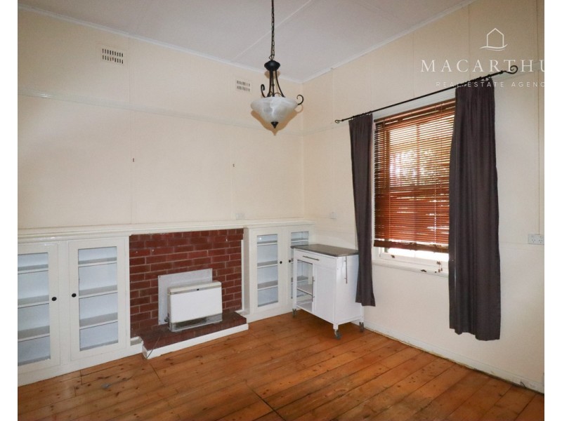 52 Bourke Street, Turvey Park NSW 2650