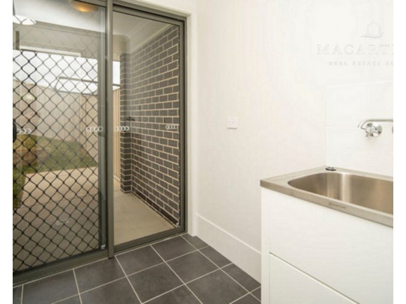 1/1 Ronald Street, Gobbagombalin NSW 2650