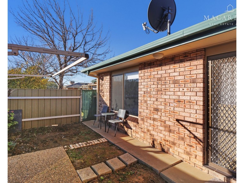 1/11 Wewak Street, Ashmont NSW 2650