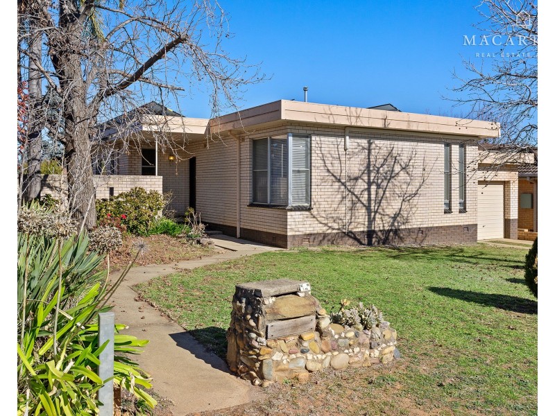 36 Walteela Avenue, Mount Austin NSW 2650