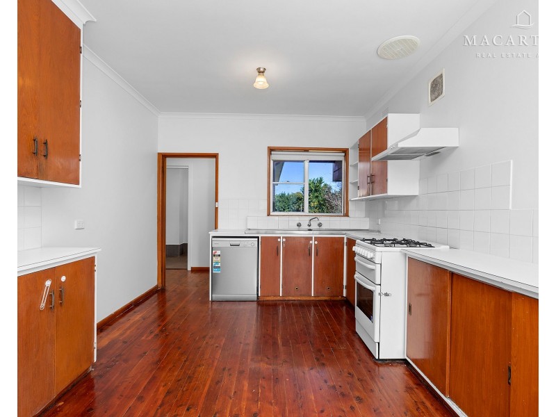 36 Walteela Avenue, Mount Austin NSW 2650