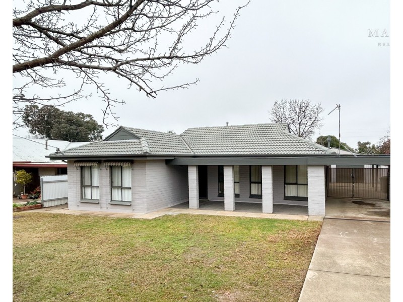 16 Walana Crescent, Kooringal NSW 2650