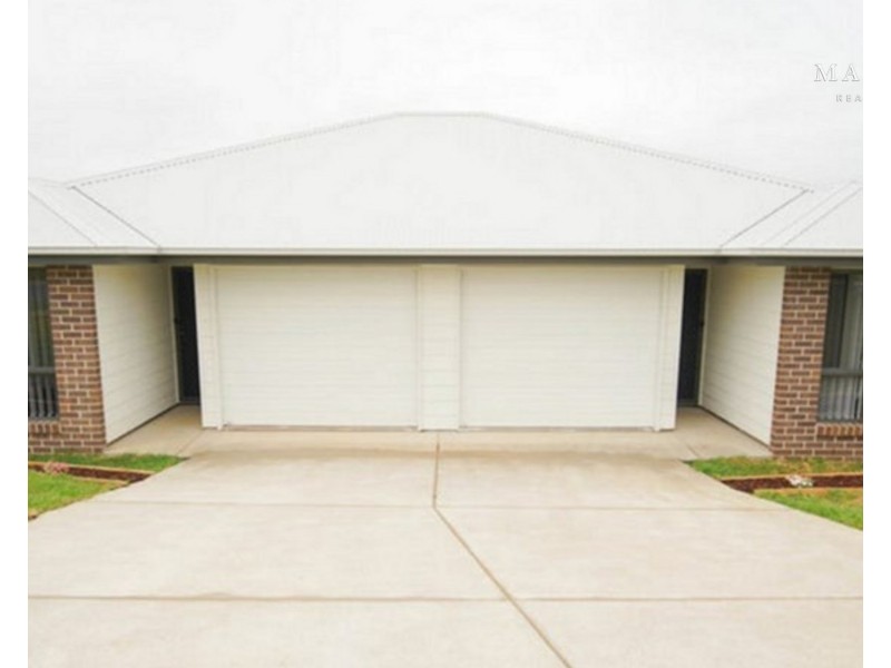 2/8 Gasnier Loop, Boorooma NSW 2650