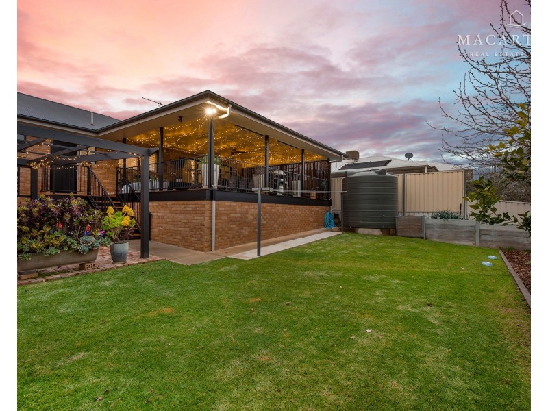 118 Kaloona Drive, Bourkelands NSW 2650