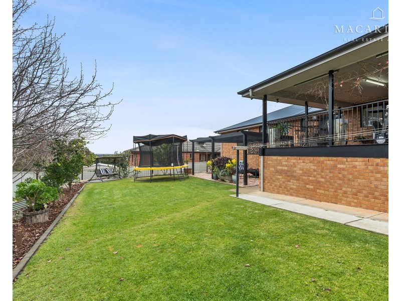 118 Kaloona Drive, Bourkelands NSW 2650