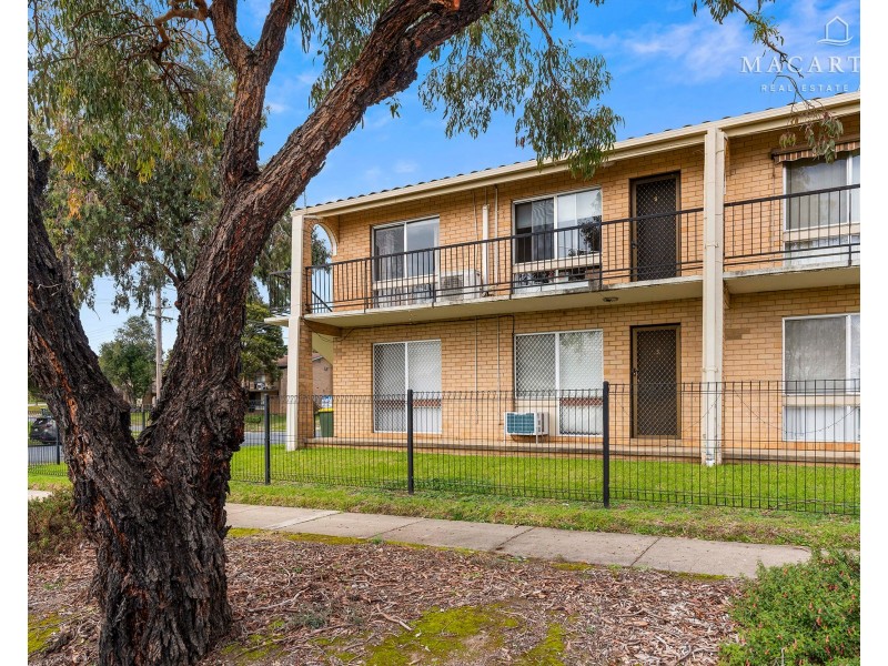 6/4 Nordlingen Drive, Tolland NSW 2650