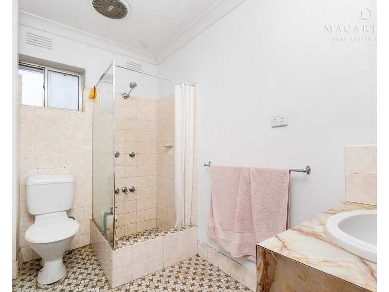 6/4 Nordlingen Drive, Tolland NSW 2650