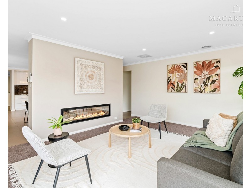 30 Mullagh Crescent, Boorooma NSW 2650