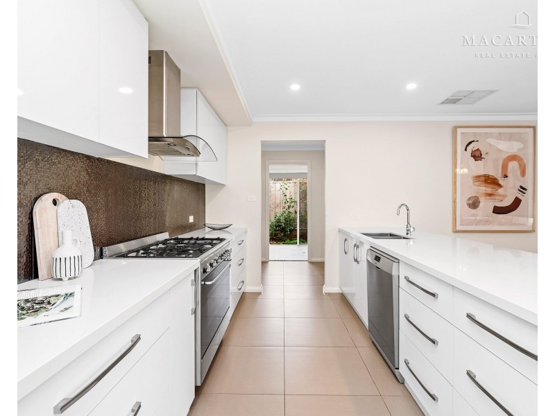 30 Mullagh Crescent, Boorooma NSW 2650