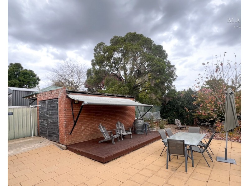 18 Jarick Street, Turvey Park NSW 2650