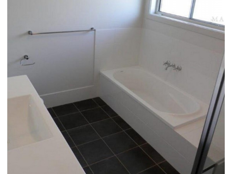 23 Hazelwood Drive, Forest Hill NSW 2651