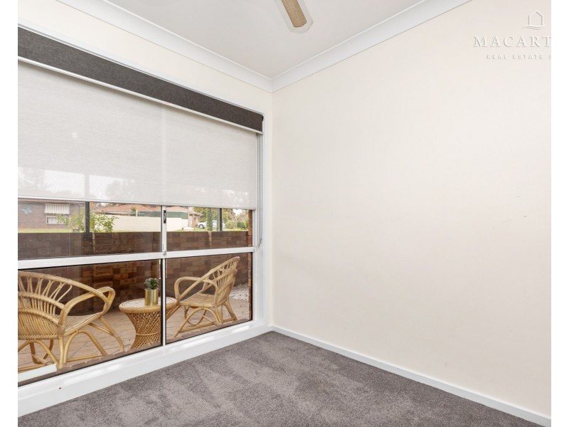 2 Truscott Drive, Ashmont NSW 2650