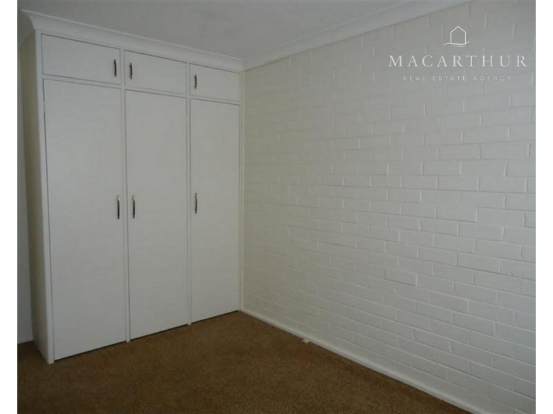 4/8 Nordlingen Drive, Tolland NSW 2650