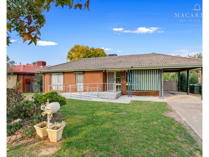 11 Goborra Street, Glenfield Park NSW 2650