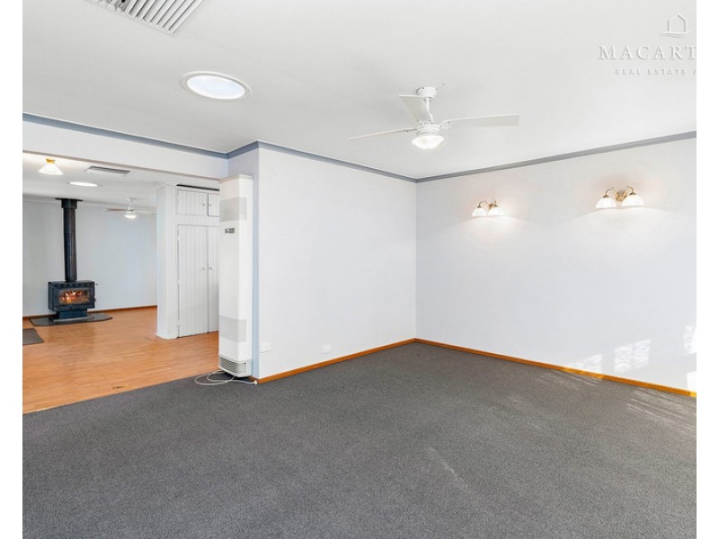 11 Goborra Street, Glenfield Park NSW 2650