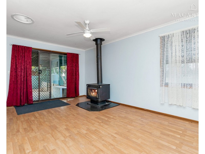 11 Goborra Street, Glenfield Park NSW 2650