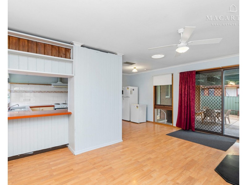 11 Goborra Street, Glenfield Park NSW 2650