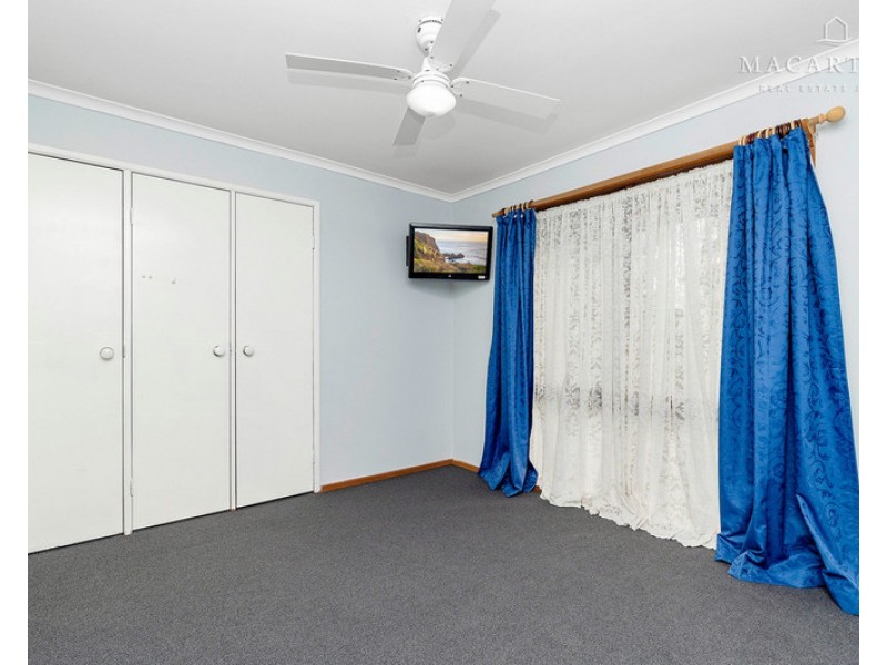 11 Goborra Street, Glenfield Park NSW 2650