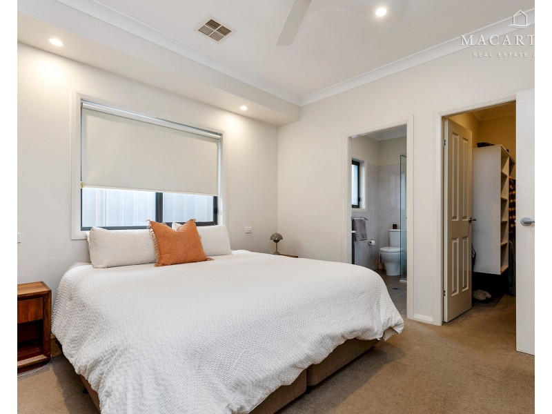 1/11 Birri Place, Glenfield Park NSW 2650